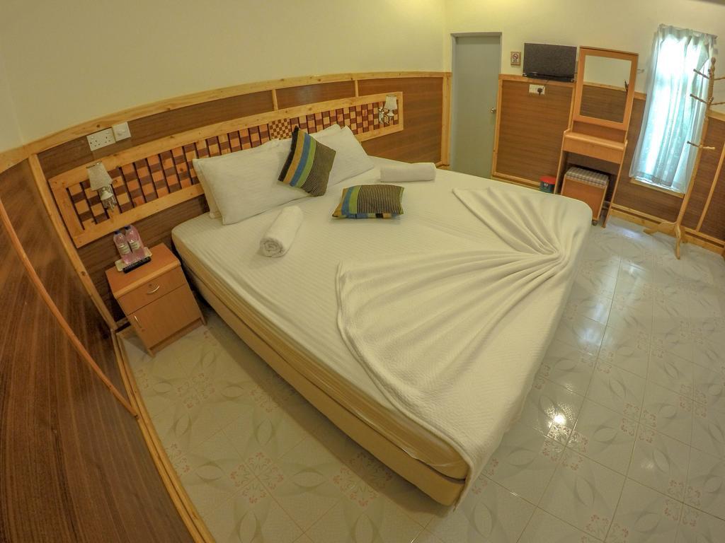 Shadow Palm Hotel Maafushi Room photo